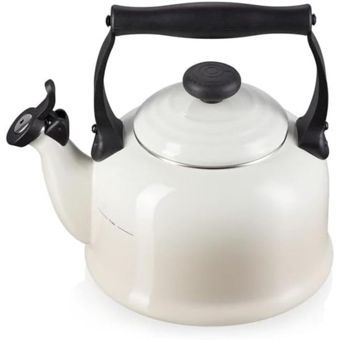 Чайник Le Creuset Tradition Meringue 2,1л Безе Чайник Le Creuset Tradition Meringue 2,1л Безе