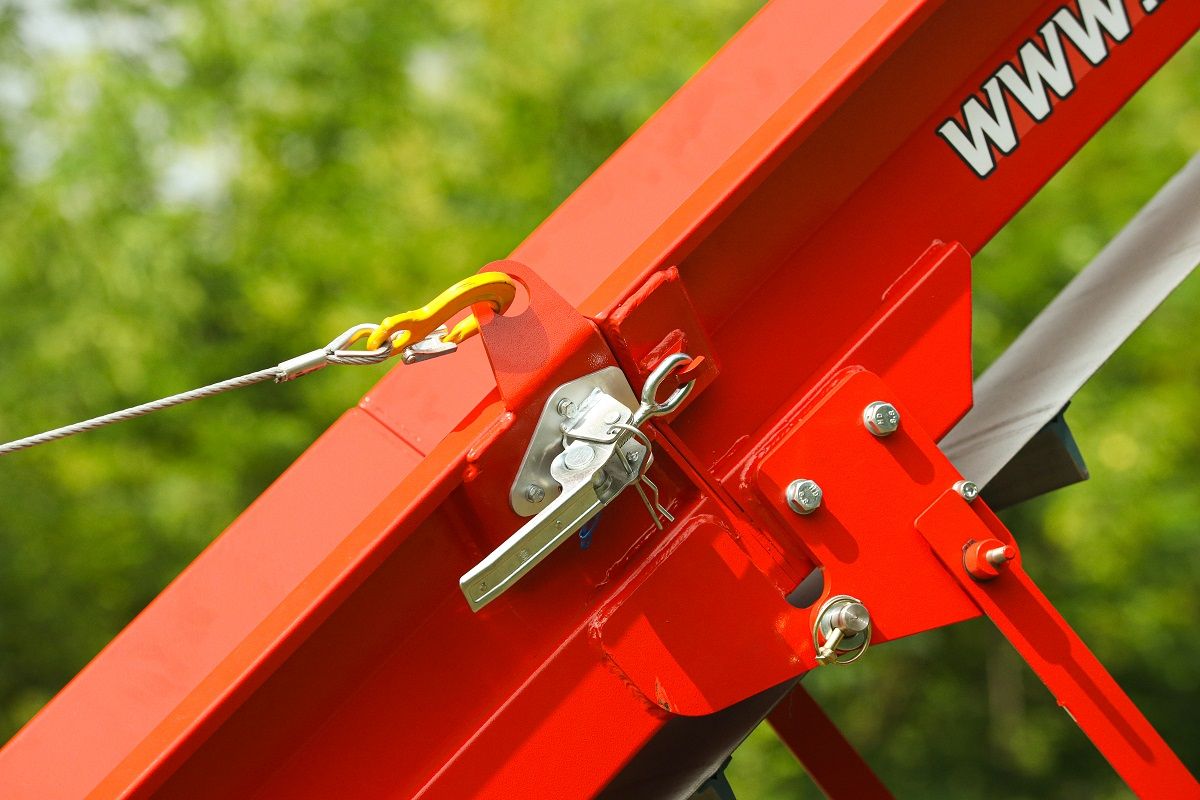 Подрібнювач гілок Arpal на шматки дров з бензиновим двигуном на причепі (АМ-120БД-К) - фото 20 Подрібнювач гілок Arpal на шматки дров з бензиновим двигуном на причепі (АМ-120БД-К) - фото 20