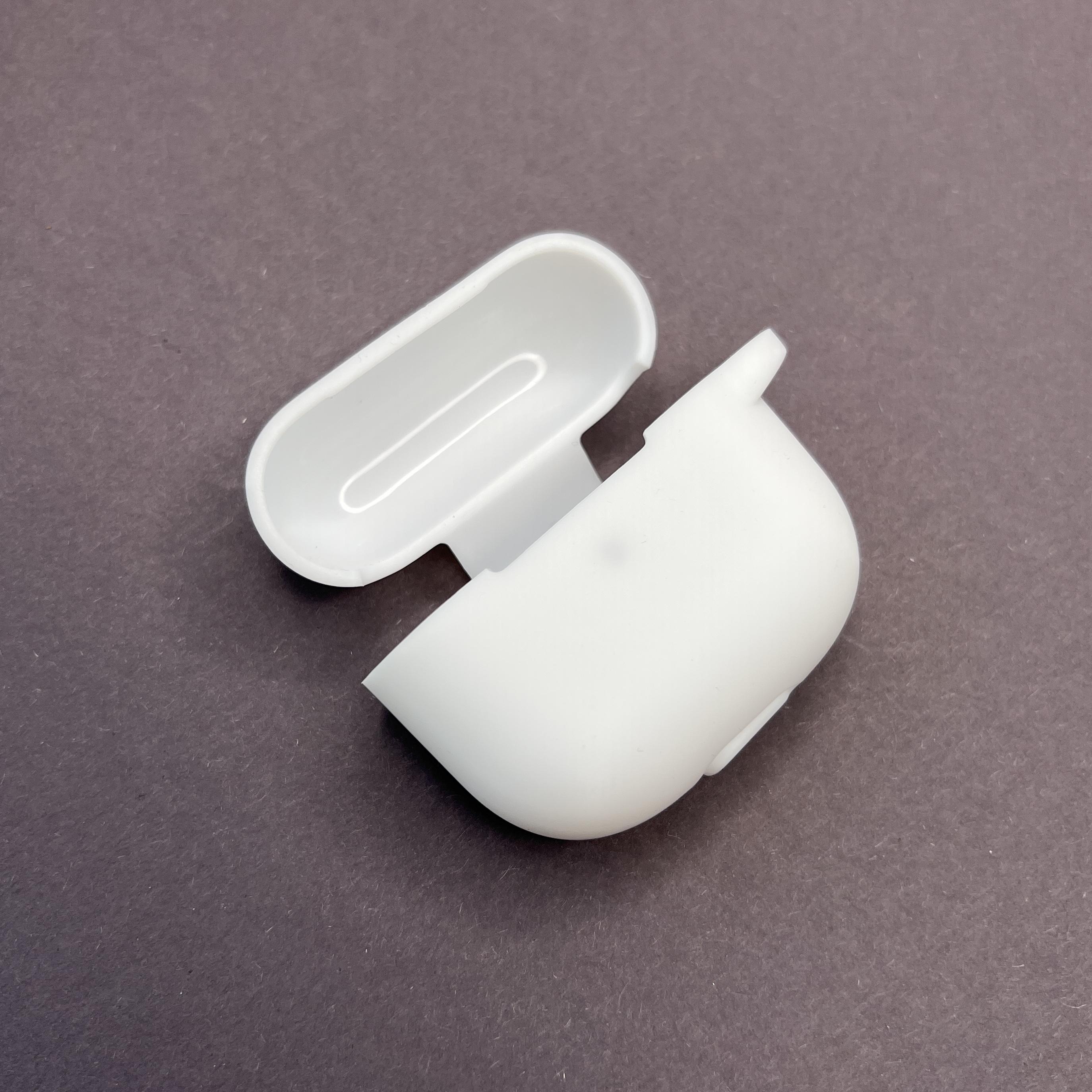 Чехол силиконовый противоударный для Apple Airpods 3 с карабином - фото 3