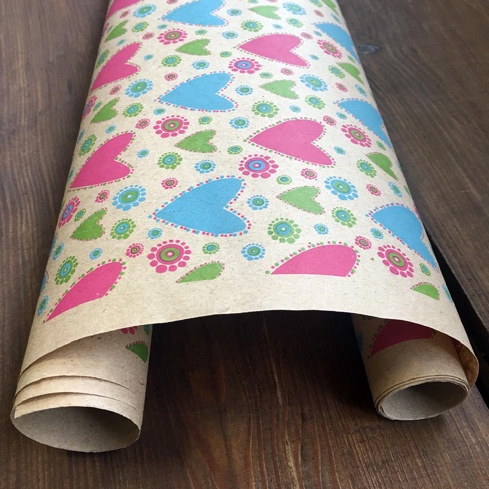 Крафт-бумага подарочная LOVE&HOME Цветные сердечки 0,7х5 м 70 г/м2 (1PAPPR89)