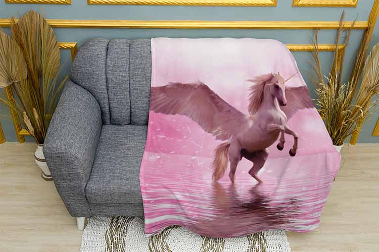 Плед Unicorn with wings плюш двухслойный 150х210 см (113494-3) Плед Unicorn with wings плюш двухслойный 150х210 см (113494-3)