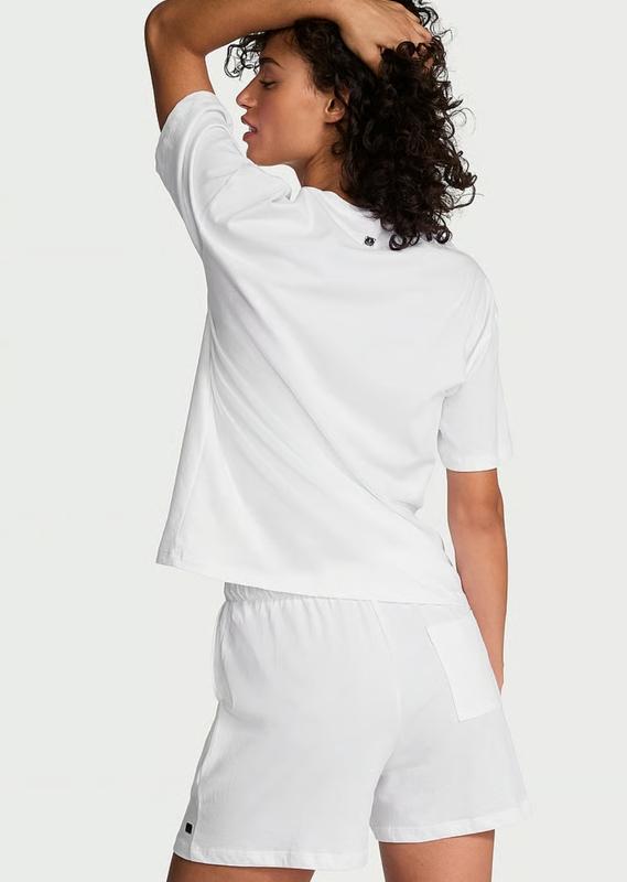 Піжама Victoria's Secret футболка/шорти бавовняна L Білий (27013561) - фото 2 Піжама Victoria's Secret футболка/шорти бавовняна L Білий (27013561) - фото 2