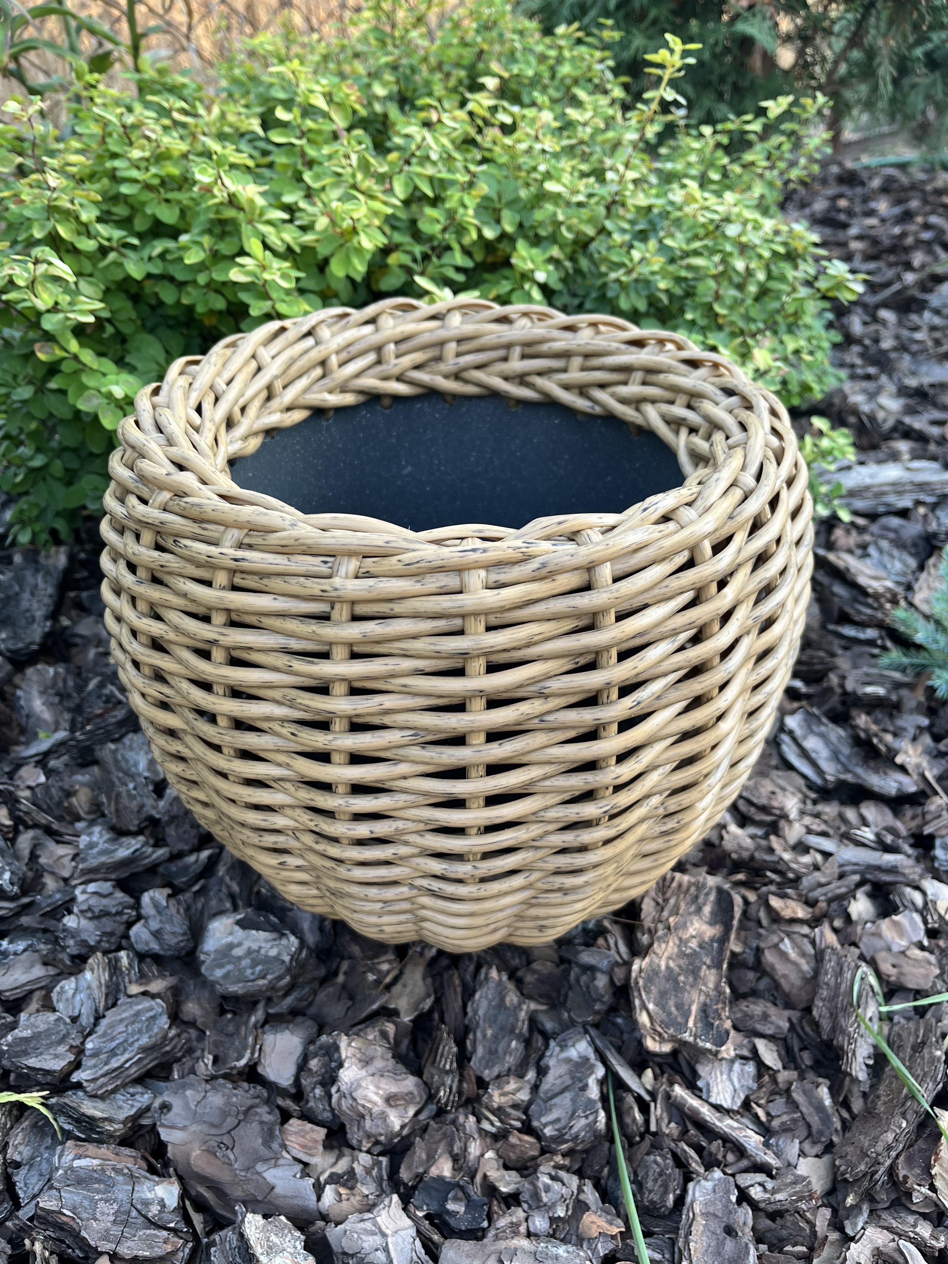 Кашпо для квітів зі штучного ротанга 5 л Дерево (27923770) - фото 1 Кашпо для квітів зі штучного ротанга 5 л Дерево (27923770) - фото 1