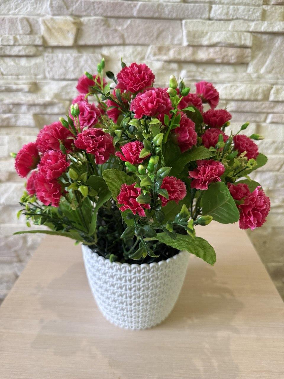 Букет гвоздики малої в кашпо ПЛАСТМАКС Червоний (R0402) - фото 2 Букет гвоздики малої в кашпо ПЛАСТМАКС Червоний (R0402) - фото 2