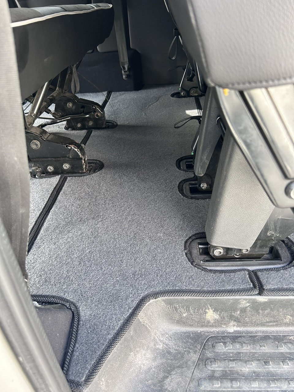 Килимки в салон ворсові для Volkswagen T5 Сaravelle 3 ряд Преміум ворс 5 шт. (27326912)