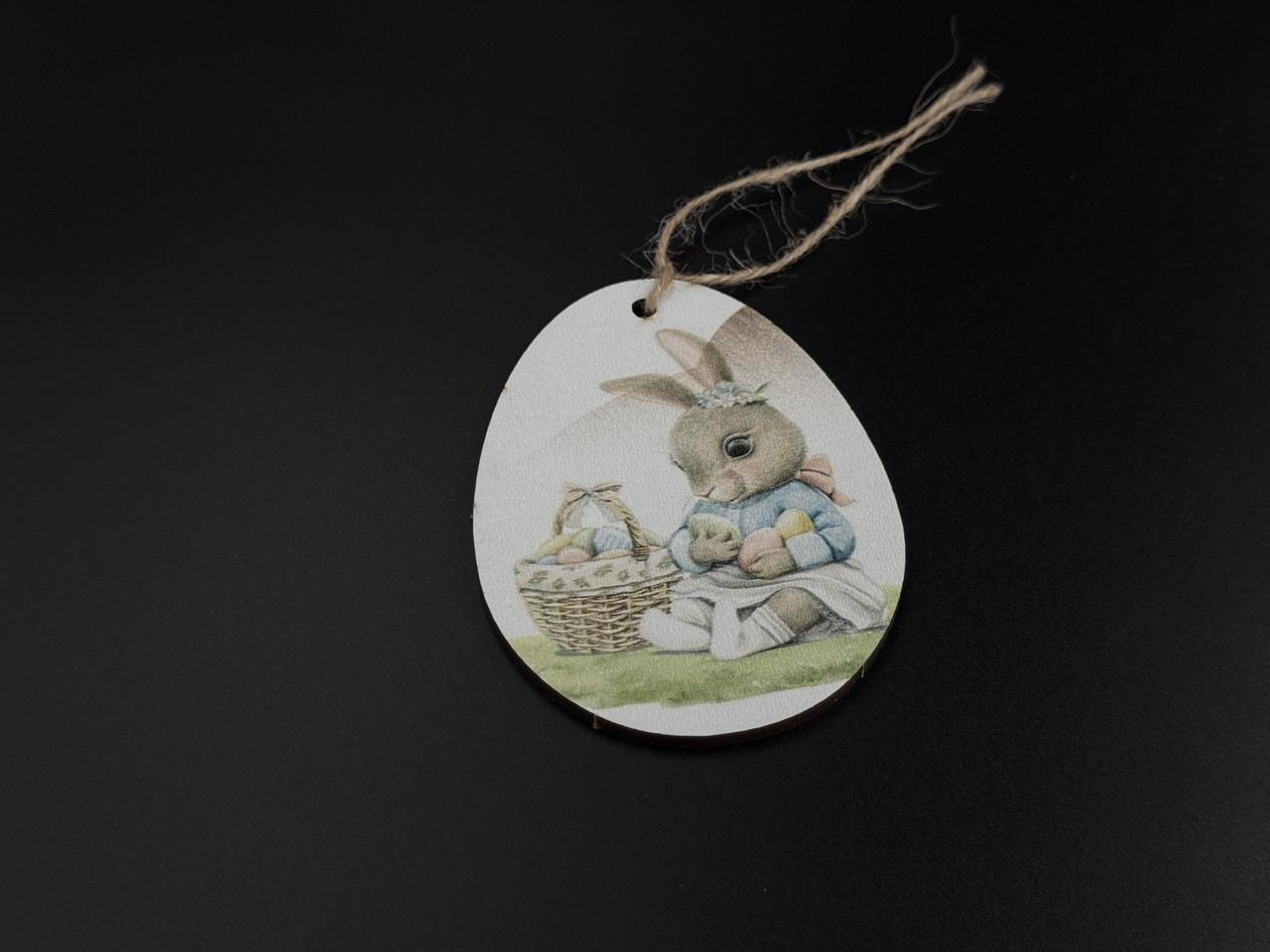 Заготовка-подвеска для рукоделия Пасхальное яйцо с принтом пасхальная зайка под декупаж и роспись 8х6 см Разноцветный (XV-007) - фото 5