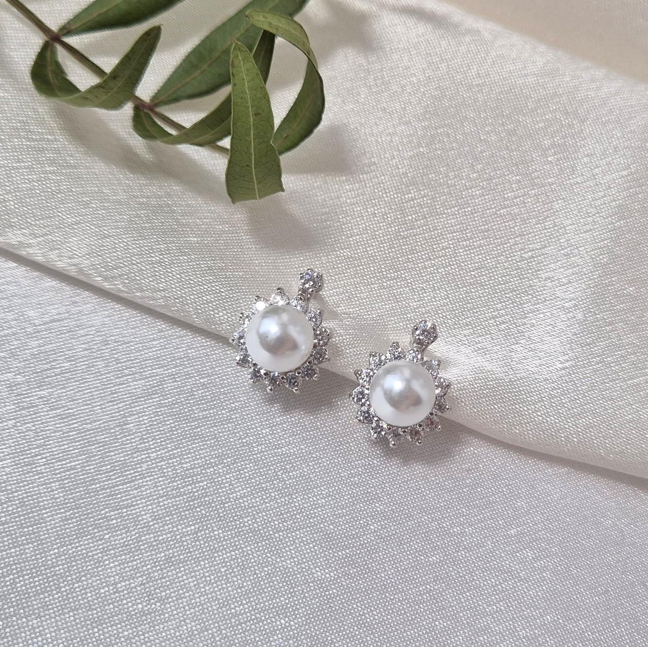 Серьги серебряные с жемчужиной 56075р 925 пробы родованное 4,00 г (31884328)
