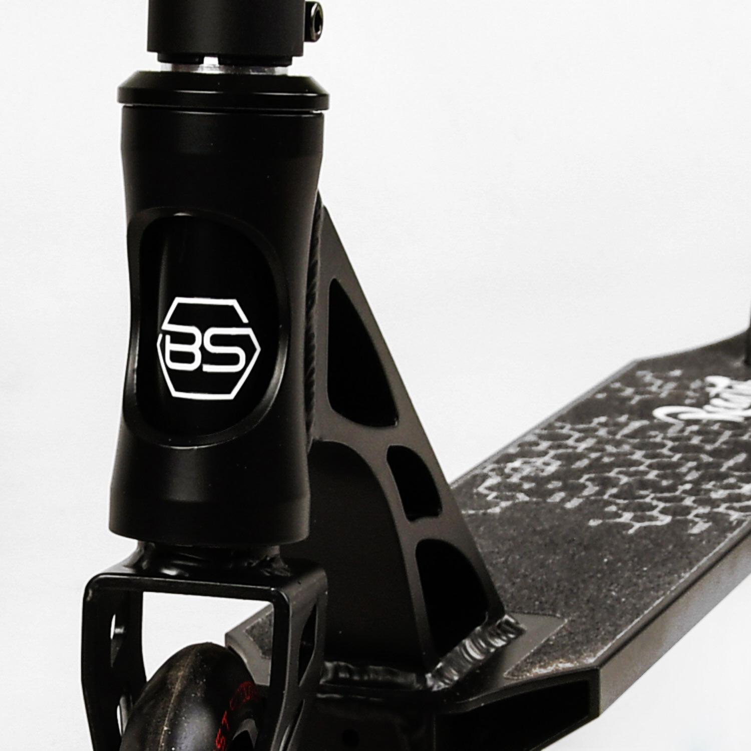 Самокат трюковый Reactor Hic-система пеги алюминиевый диск/дека колеса PU Black/Red (112772) - фото 10 Самокат трюковый Reactor Hic-система пеги алюминиевый диск/дека колеса PU Black/Red (112772) - фото 10