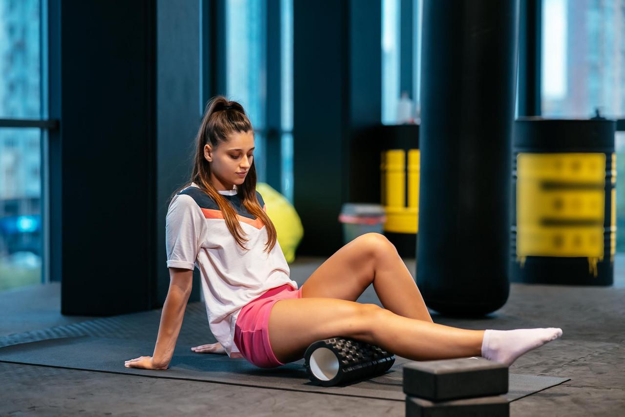 Ролик масажний U-Powex EVA foam roller 33x14 см Black - фото 6