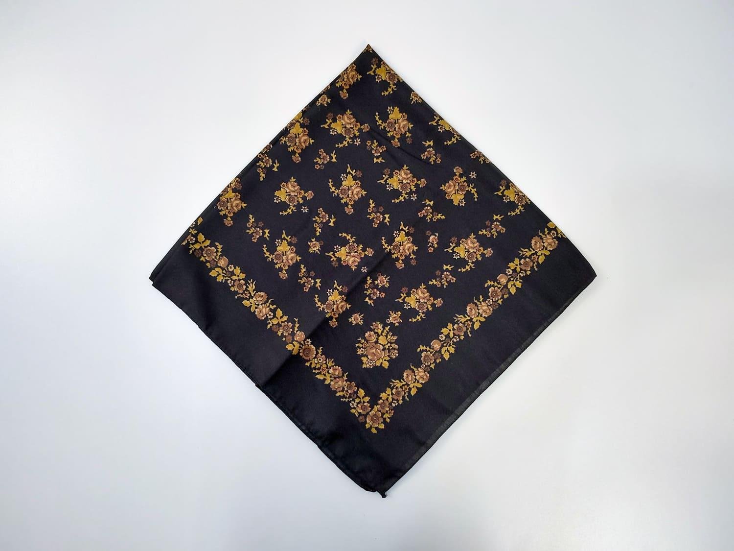 Платок украинский Осенние цветы 80x80 см Черный с оранжевым (30241286)