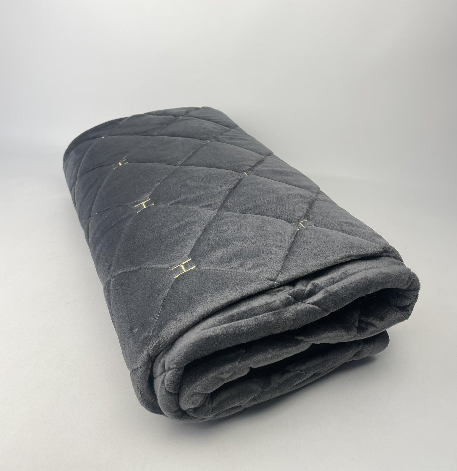 Покрывало велюровое AN 16-40 150x230 см Антрацит (CN37605) - фото 1 Покрывало велюровое AN 16-40 150x230 см Антрацит (CN37605) - фото 1