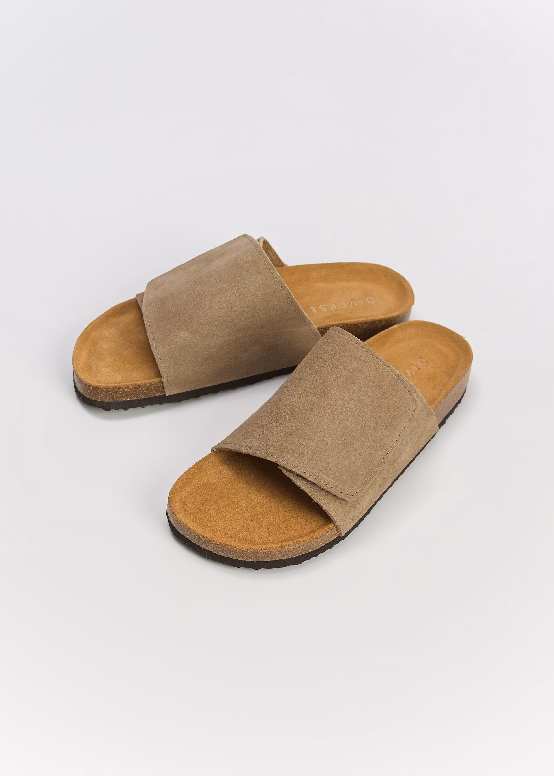 Кожаные шлепанцы женские Diverse SAFARIA р. 39 Коричневый (5905384148667)