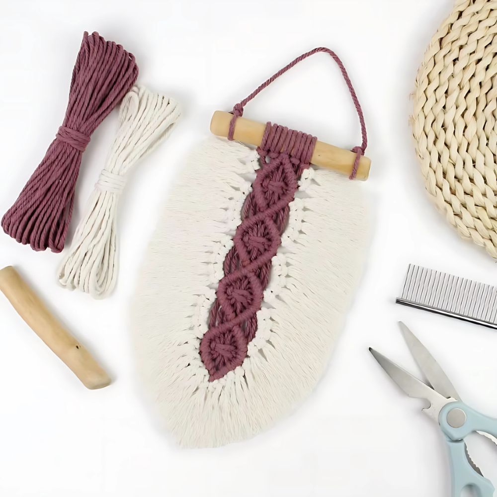 Набор макраме Лист для рукоделия и творчества для ручного вязания гобелена настенного декора 26х15 см Красный