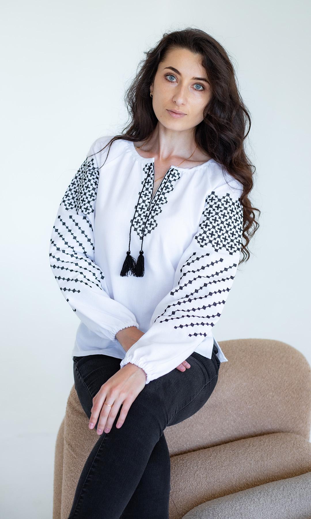 Вишиванка жіноча Вишиваночка р. 62 Білий (5903)