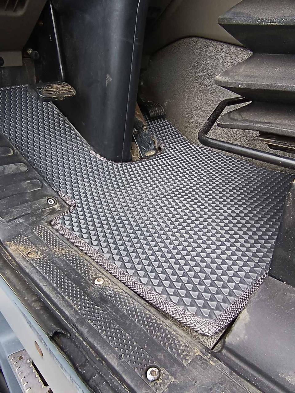 Автоковрики в салон EVA для DAF XF 105 МКПП комплект (1431815668) Автоковрики в салон EVA для DAF XF 105 МКПП комплект (1431815668)