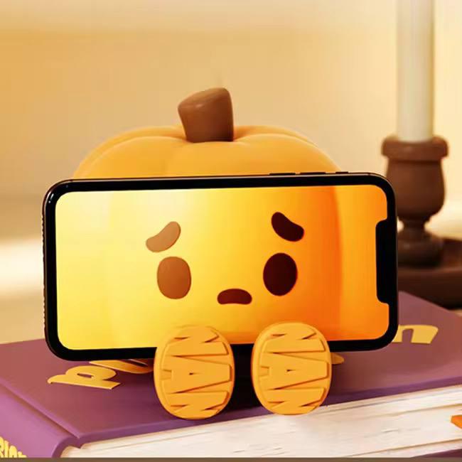 Нічник дитячий силіконовий Гарбуз м'який сенсорний з акумулятором (1040) - фото 3 Нічник дитячий силіконовий Гарбуз м'який сенсорний з акумулятором (1040) - фото 3