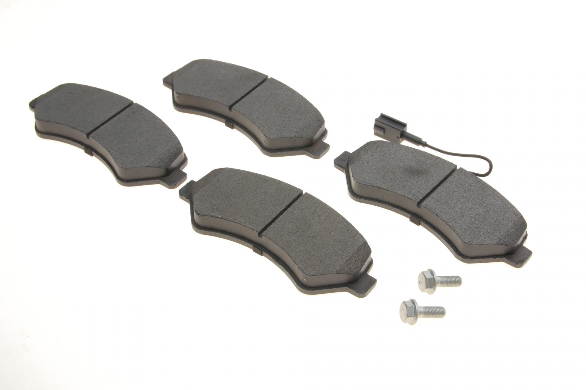 Тормозные колодки передние SOLGY для Citroen Jumper/Fiat Ducato/Peugeot Boxer 06-R16 с датчиком (209207) Тормозные колодки передние SOLGY для Citroen Jumper/Fiat Ducato/Peugeot Boxer 06-R16 с датчиком (209207)