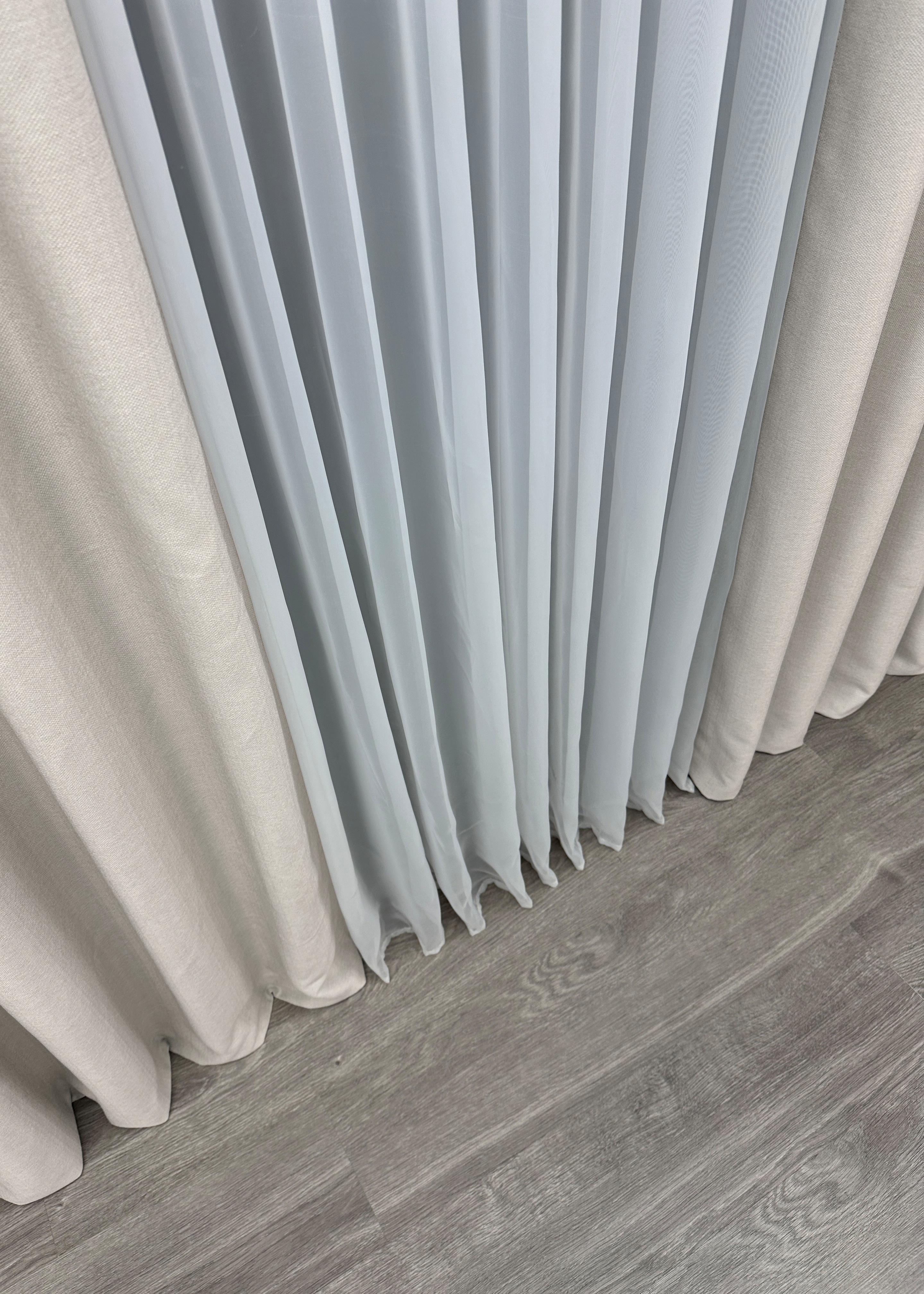 Комплект готовых штор VR-Textil Шенил однотонный №1698ш 150х270 см 2 шт. Дымчато-белый (33-0584) - фото 10