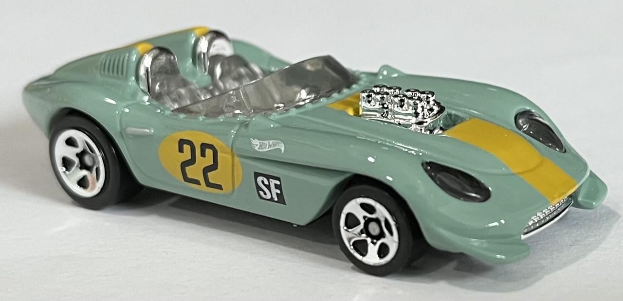 Машинка Hot Wheels Mattel Glory Chaser коллекция Retro Racers (HCT28)