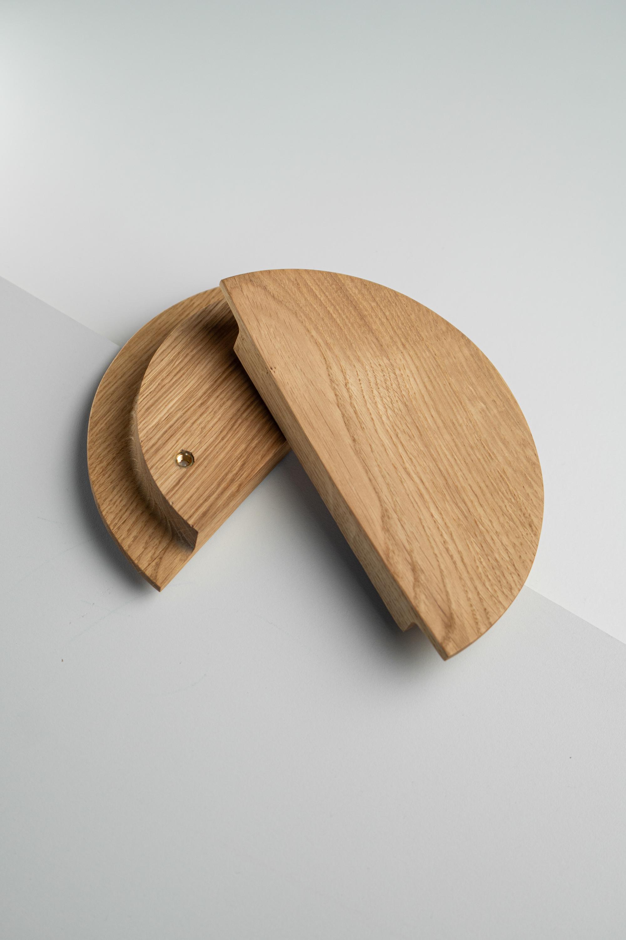 Меблева ручка Duet 3 дерев'яна 180 мм - фото 5 Меблева ручка Duet 3 дерев'яна 180 мм - фото 5