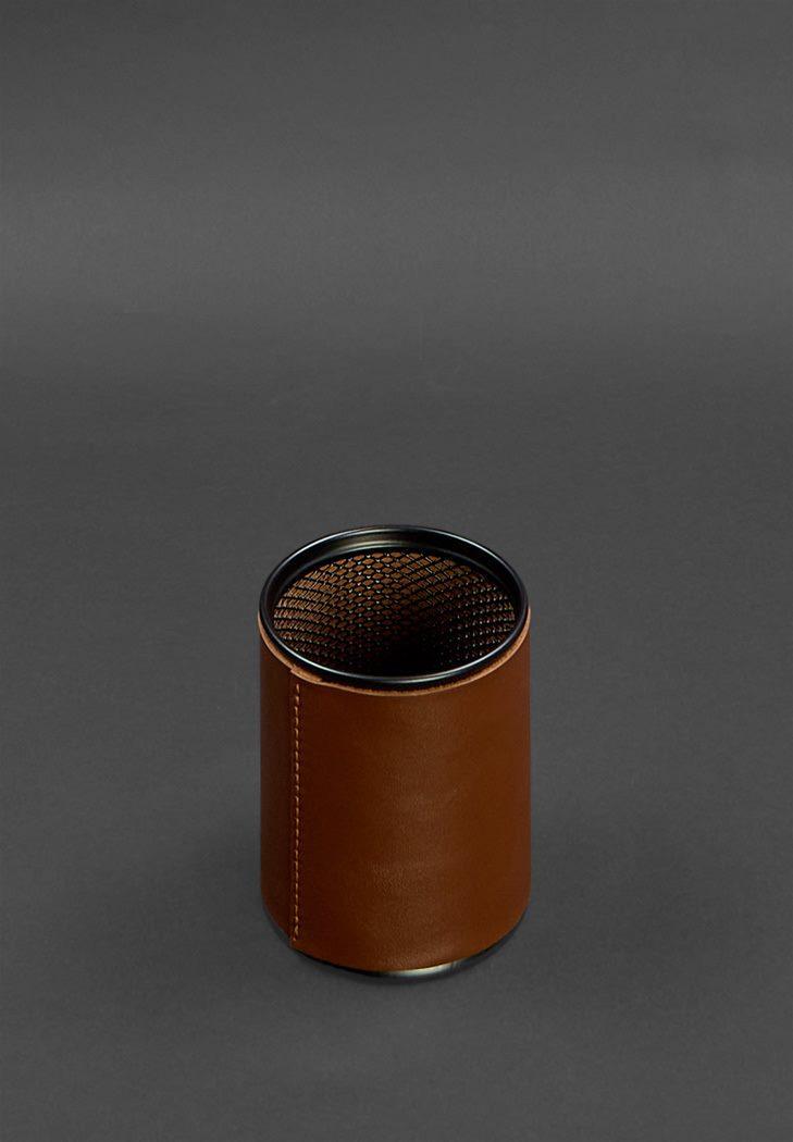 Стакан для ручек в кожаном чехле краст Светло-коричневый (A-027816) - фото 3 Стакан для ручек в кожаном чехле краст Светло-коричневый (A-027816) - фото 3