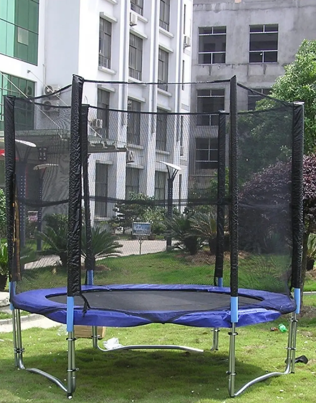 Батут детский с наружной сеткой HouseFit HSF 8FT до 100 кг D 2,5м (2021103125) Батут детский с наружной сеткой HouseFit HSF 8FT до 100 кг D 2,5м (2021103125)