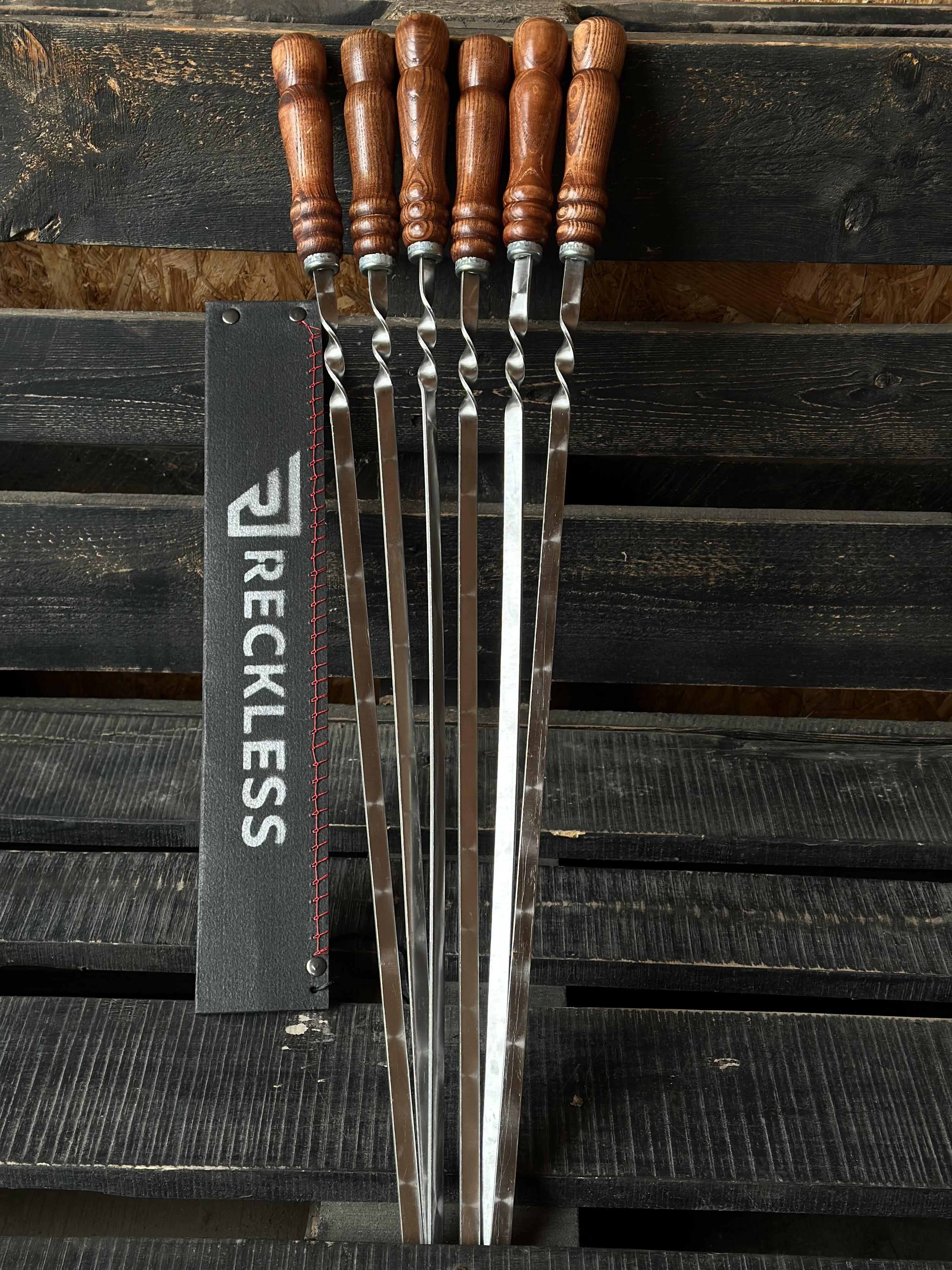 Набор шампуров Reckless Maroon из деревянной ручкой из нержавеющей стали 600х3х12 мм 6 шт. (шсдрюб66) - фото 5 Набор шампуров Reckless Maroon из деревянной ручкой из нержавеющей стали 600х3х12 мм 6 шт. (шсдрюб66) - фото 5