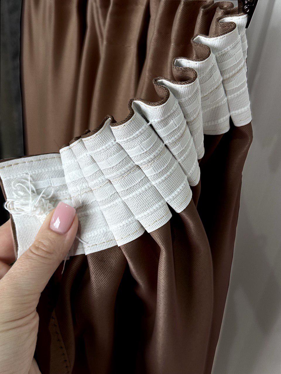 Комплект штор блекаут 2 шт. 150х275 см Коричневий (8132-122-150-275) - фото 2 Комплект штор блекаут 2 шт. 150х275 см Коричневий (8132-122-150-275) - фото 2