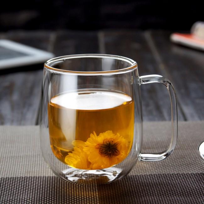 Чашка с двойным стеклом и квадратной ручкой 350 мл (401870) Чашка с двойным стеклом и квадратной ручкой 350 мл (401870)