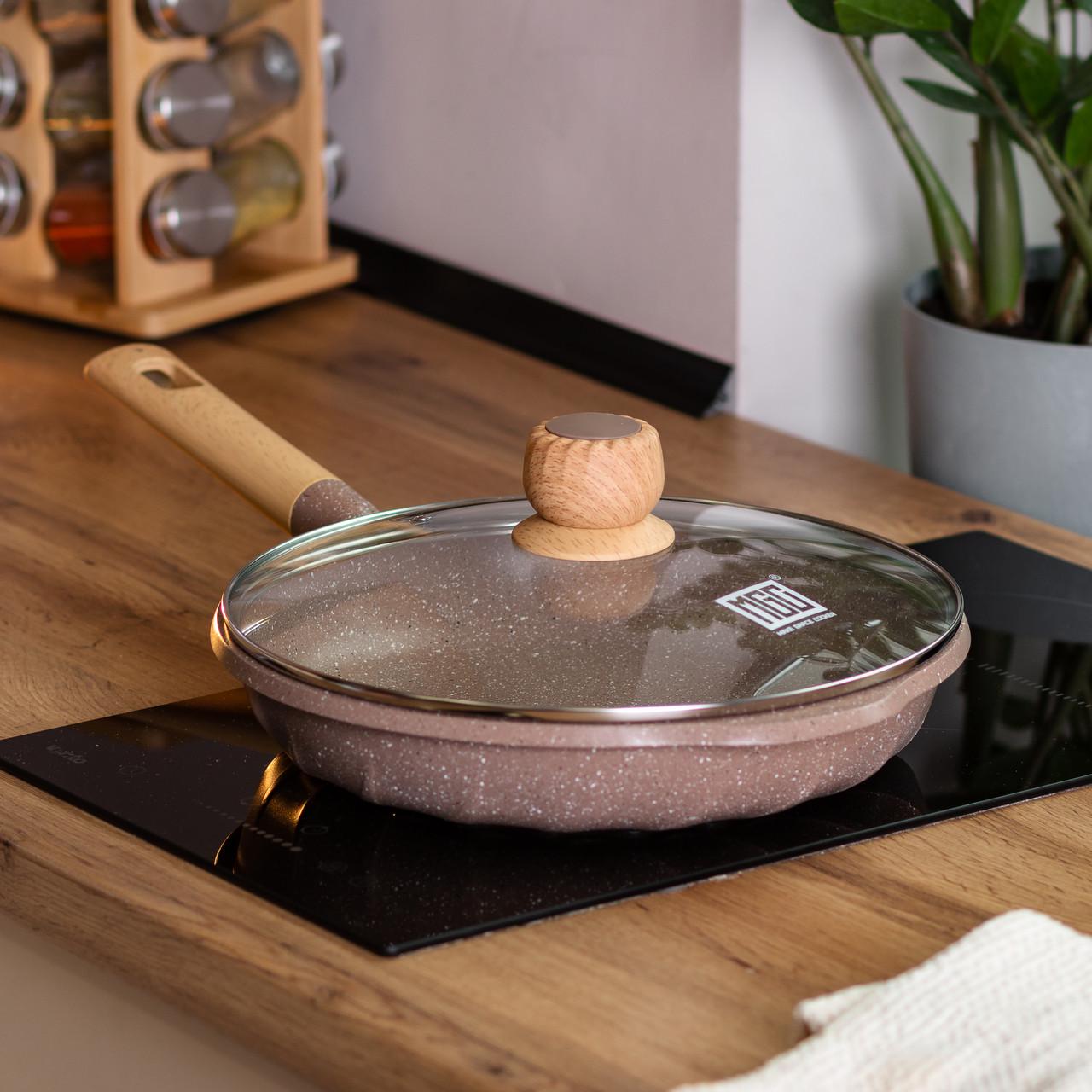 Сковорода алюмінієва MGC 2,8 л з мармуровим покриттям антипригарним Ø 28 см Кавовий - фото 6 Сковорода алюмінієва MGC 2,8 л з мармуровим покриттям антипригарним Ø 28 см Кавовий - фото 6