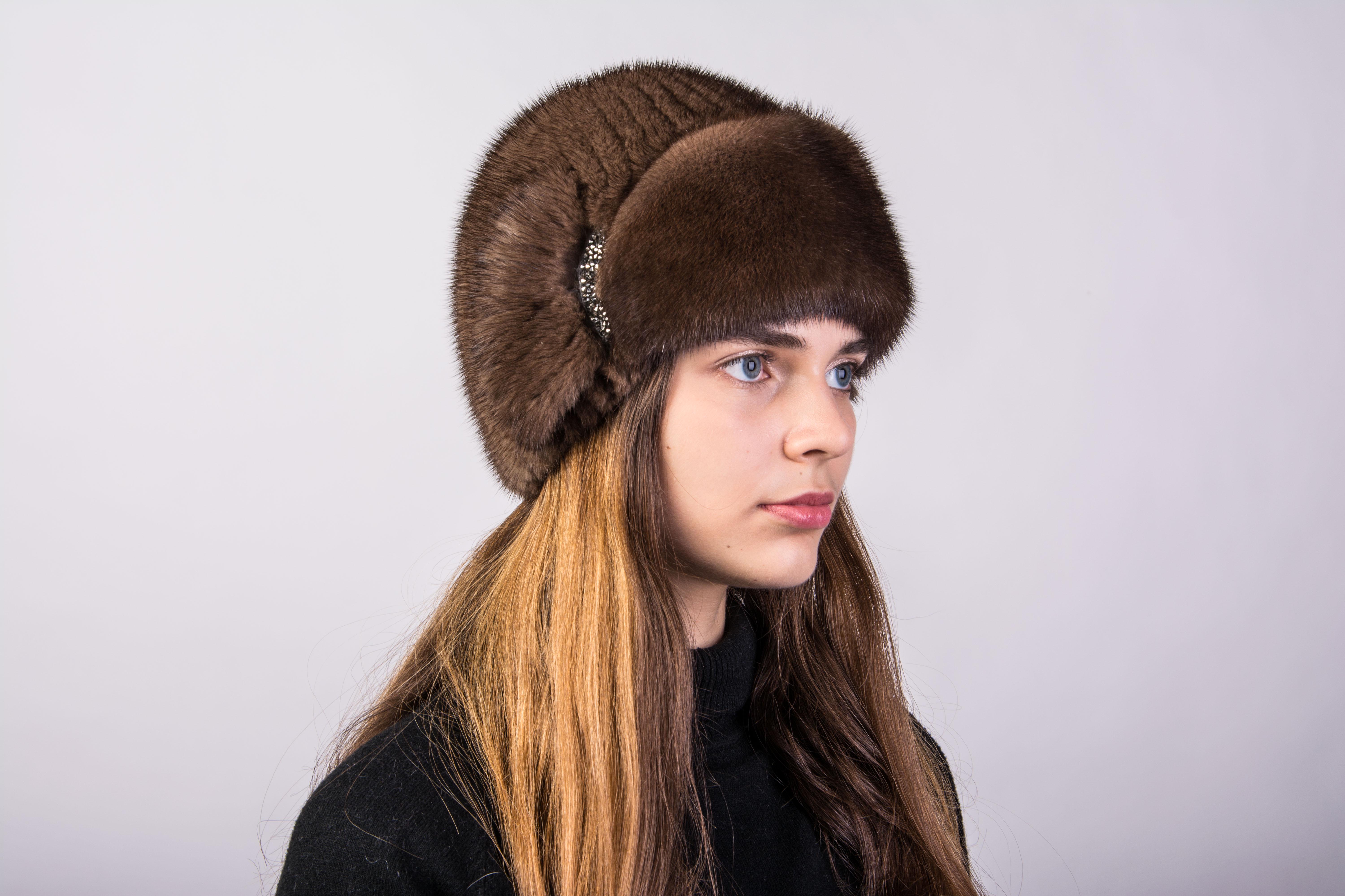 Зимняя женская шапка Меховой стиль Лобик из вязаной натуральной норки XL-XXL Орех (132/W)