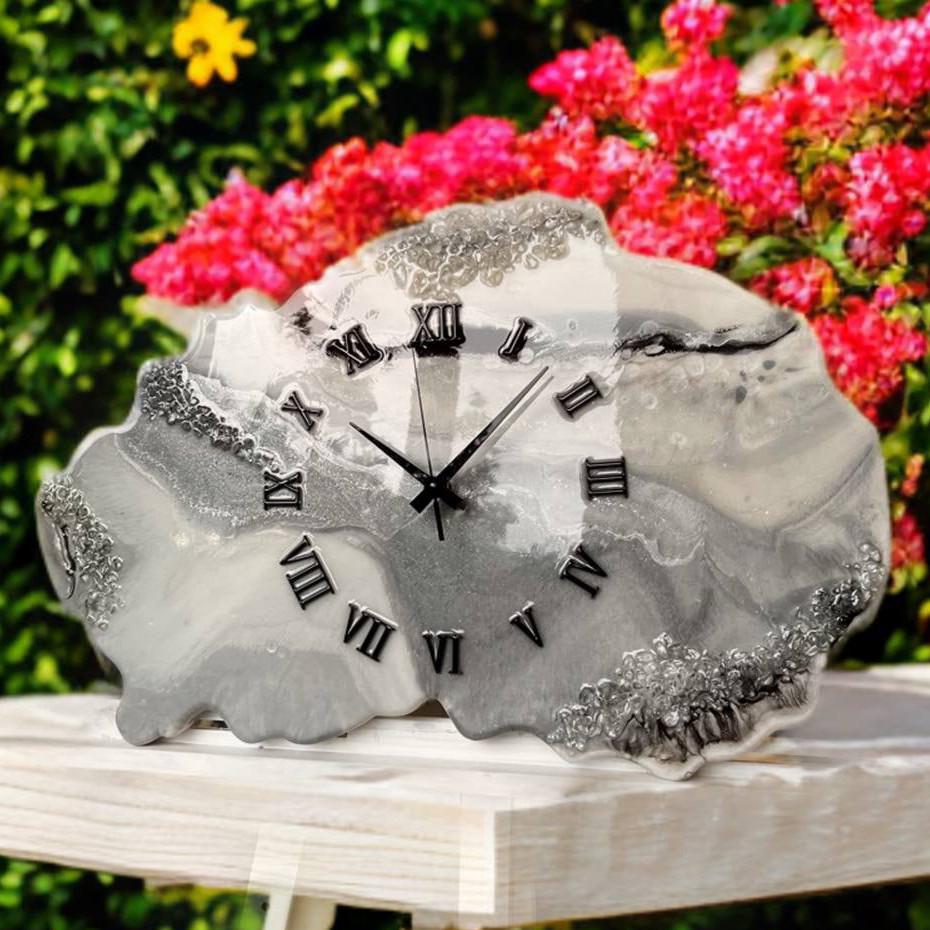 Часы настенные фигурные из эпоксидной смолы Срез камня 40х30 см