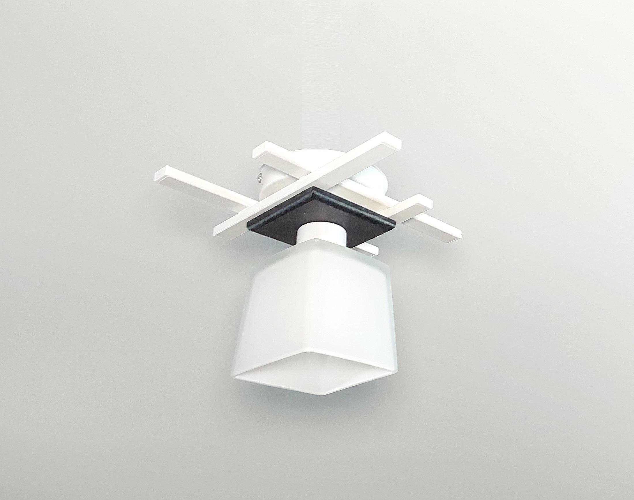 Люстра стельова Оскар/1 на 1 плафон металева Білий/Чорний