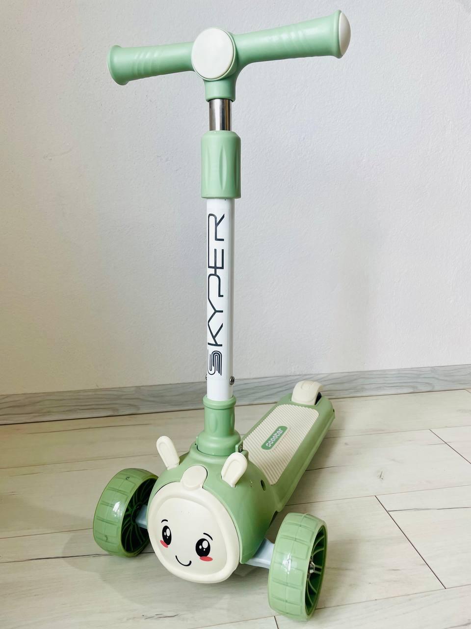 Самокат трехколесный Skiper колеса PU/украинская озвучка и подсветка 125х40 мм (26398285) - фото 5 Самокат трехколесный Skiper колеса PU/украинская озвучка и подсветка 125х40 мм (26398285) - фото 5