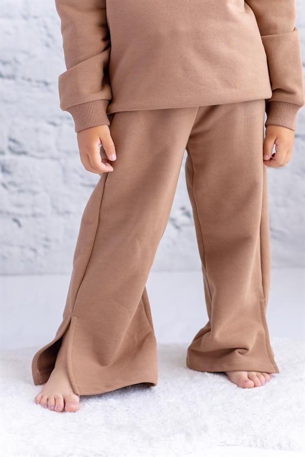 Спортивные штаны для девочки с разрезом Zeyland 11-12 лет 152 см Коричневый (8683169141221)