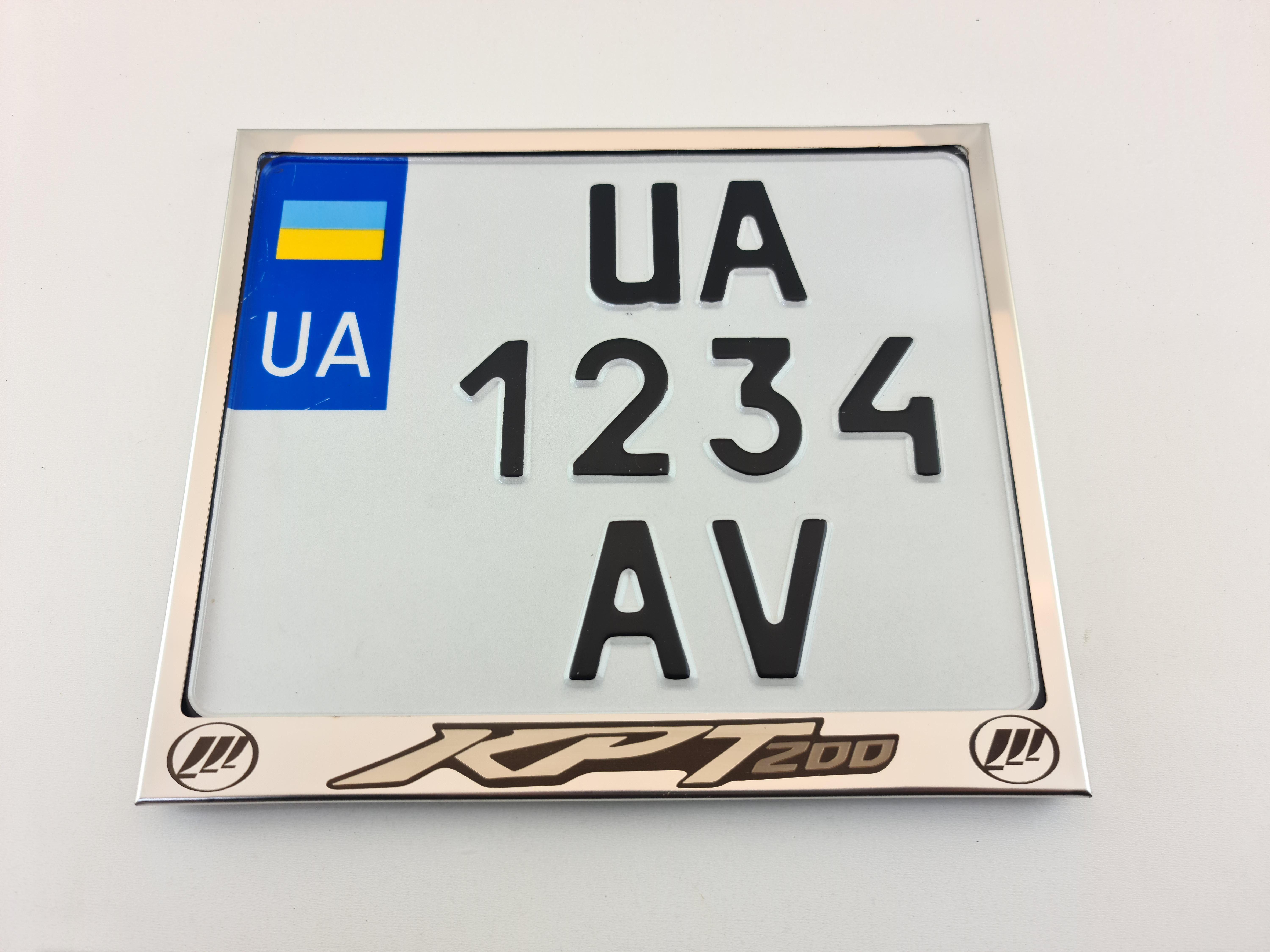 Рамка для мотоциклетного номера Lifan KPT200 174х220 мм Хром (VH-S1722LFKPT2SGL)