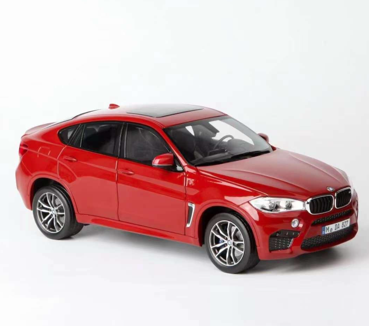 Модель автомобиля Norev 1:18 BMW X6M F86 Red (183242) - фото 9 Модель автомобиля Norev 1:18 BMW X6M F86 Red (183242) - фото 9