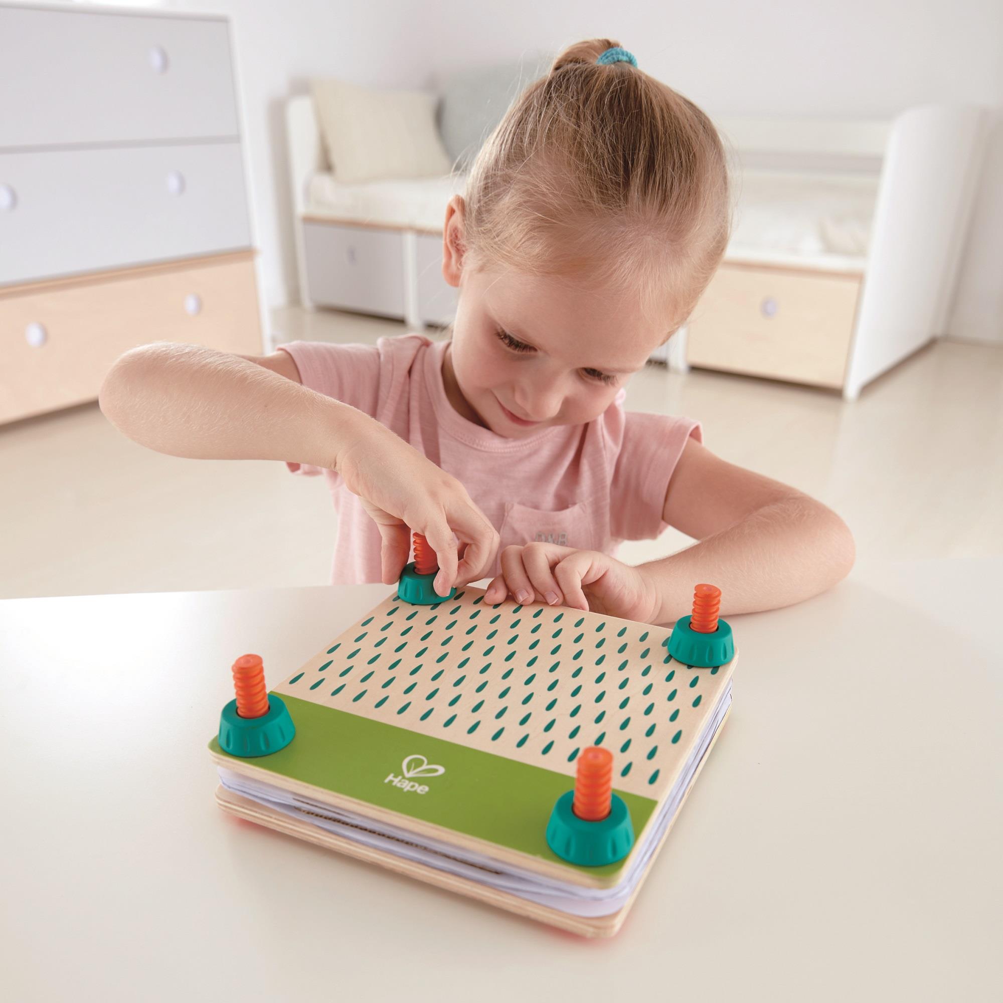 Прес для квітів Hape Nature Fun Гербарій з фарбами (E5574) - фото 3 Прес для квітів Hape Nature Fun Гербарій з фарбами (E5574) - фото 3