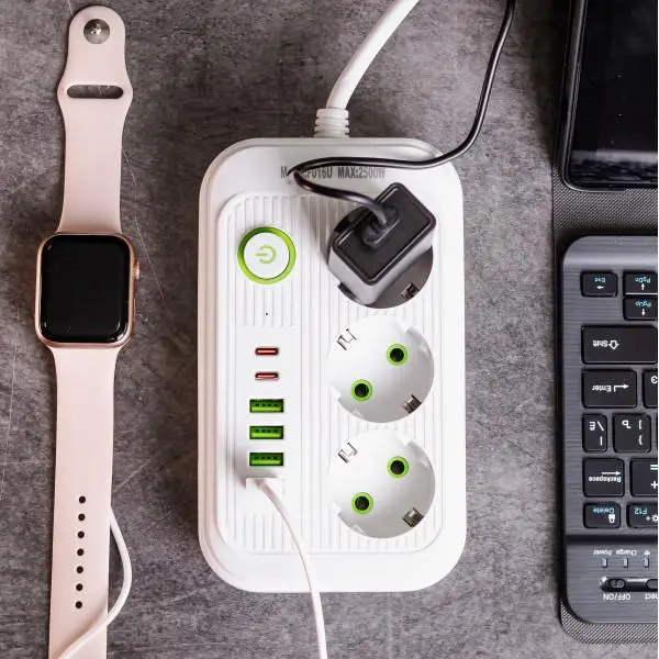 Фильтр-удлинитель сетевой POWER 3 розетки 6 USB и кнопка выключения 3 м Белый (147-107-HP-5-19) - фото 2