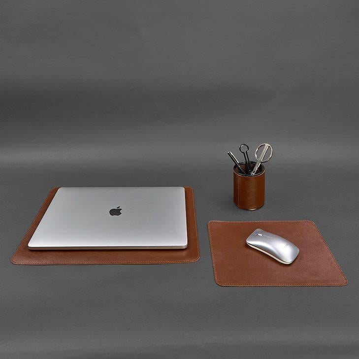 Набор для рабочего стола из натуральной кожи 1.0 краст Светло-коричневый (A-027786) Набор для рабочего стола из натуральной кожи 1.0 краст Светло-коричневый (A-027786)