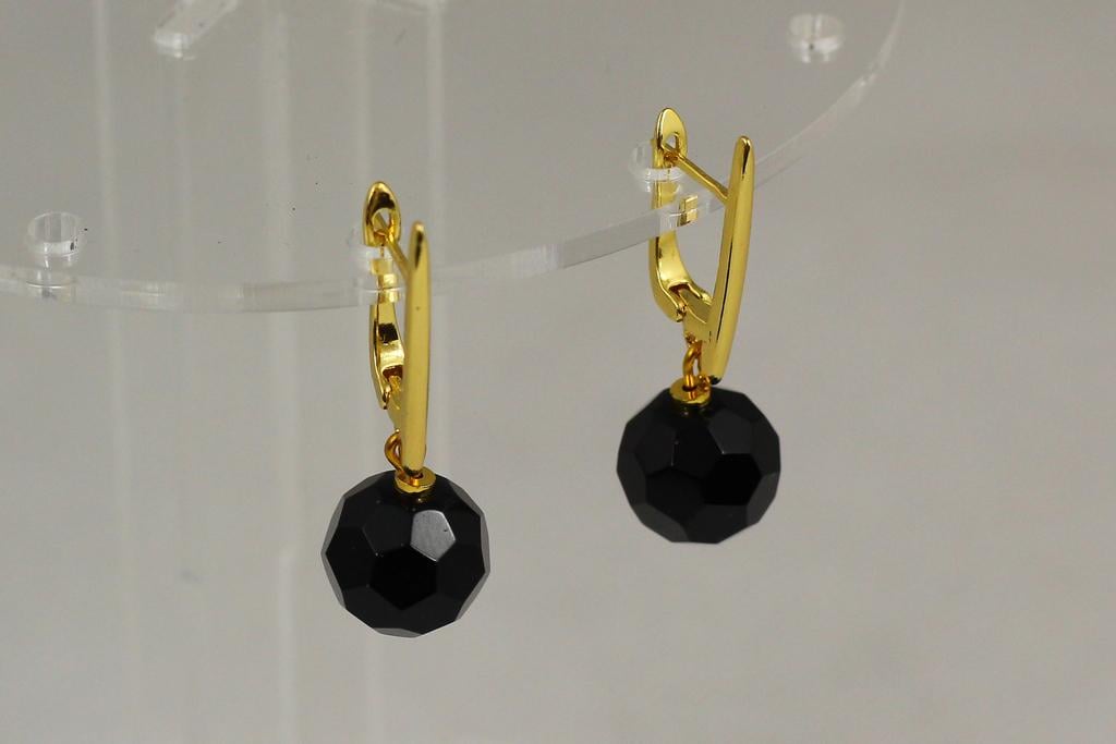 Серьги подвески черный оникс граненый шарик 12 мм Золотистый (31465845)