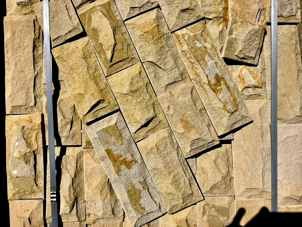 Плитка для фасаду та каміну рустована STONELAK YELLOW POLLY з каменю пісковика 10 см 1 м. кв./1 палета 15 м.кв. (991004)