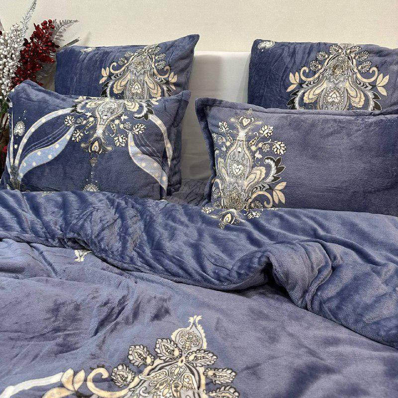 Комплект постільної білизни велюровий з малюнком з 4 наволочками євро 200x230 см Лавандовий (29225205) - фото 2 Комплект постільної білизни велюровий з малюнком з 4 наволочками євро 200x230 см Лавандовий (29225205) - фото 2