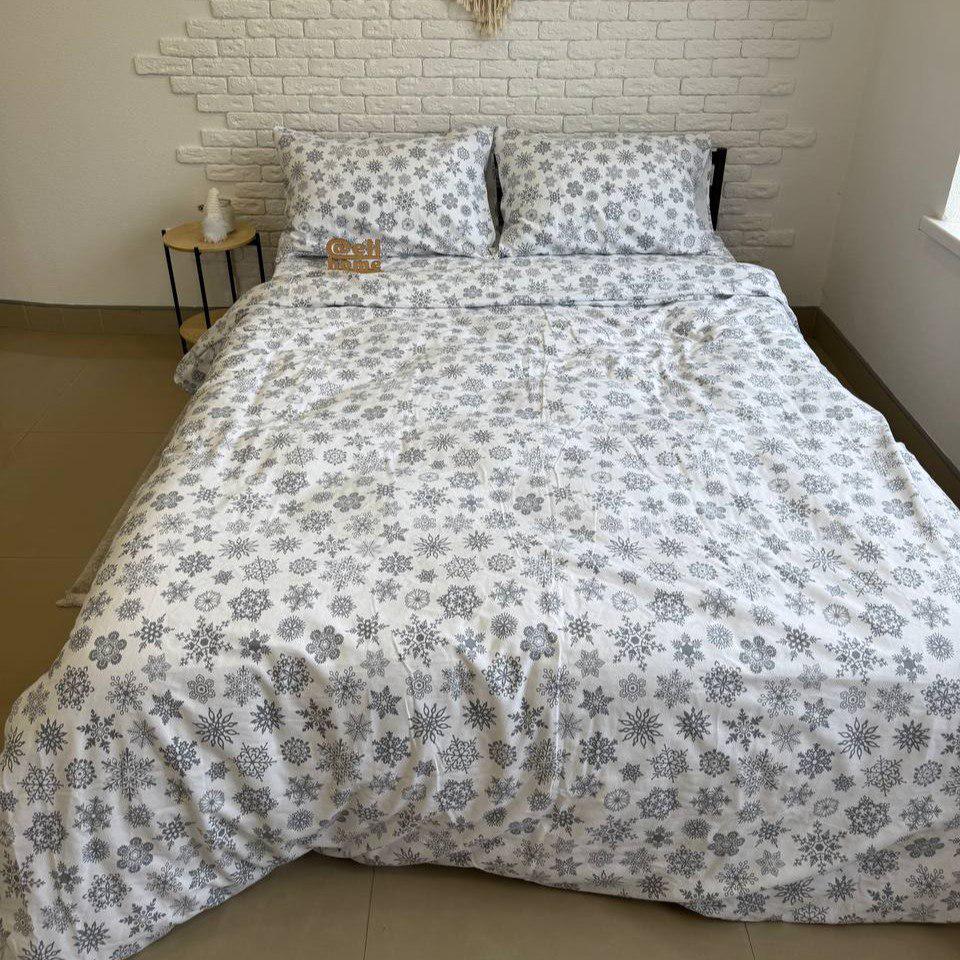 Комплект постельного белья Ell Home Снежинки фланель семейный наволочки 50x70 см/70x70 см Белый (29288995) - фото 5 Комплект постельного белья Ell Home Снежинки фланель семейный наволочки 50x70 см/70x70 см Белый (29288995) - фото 5