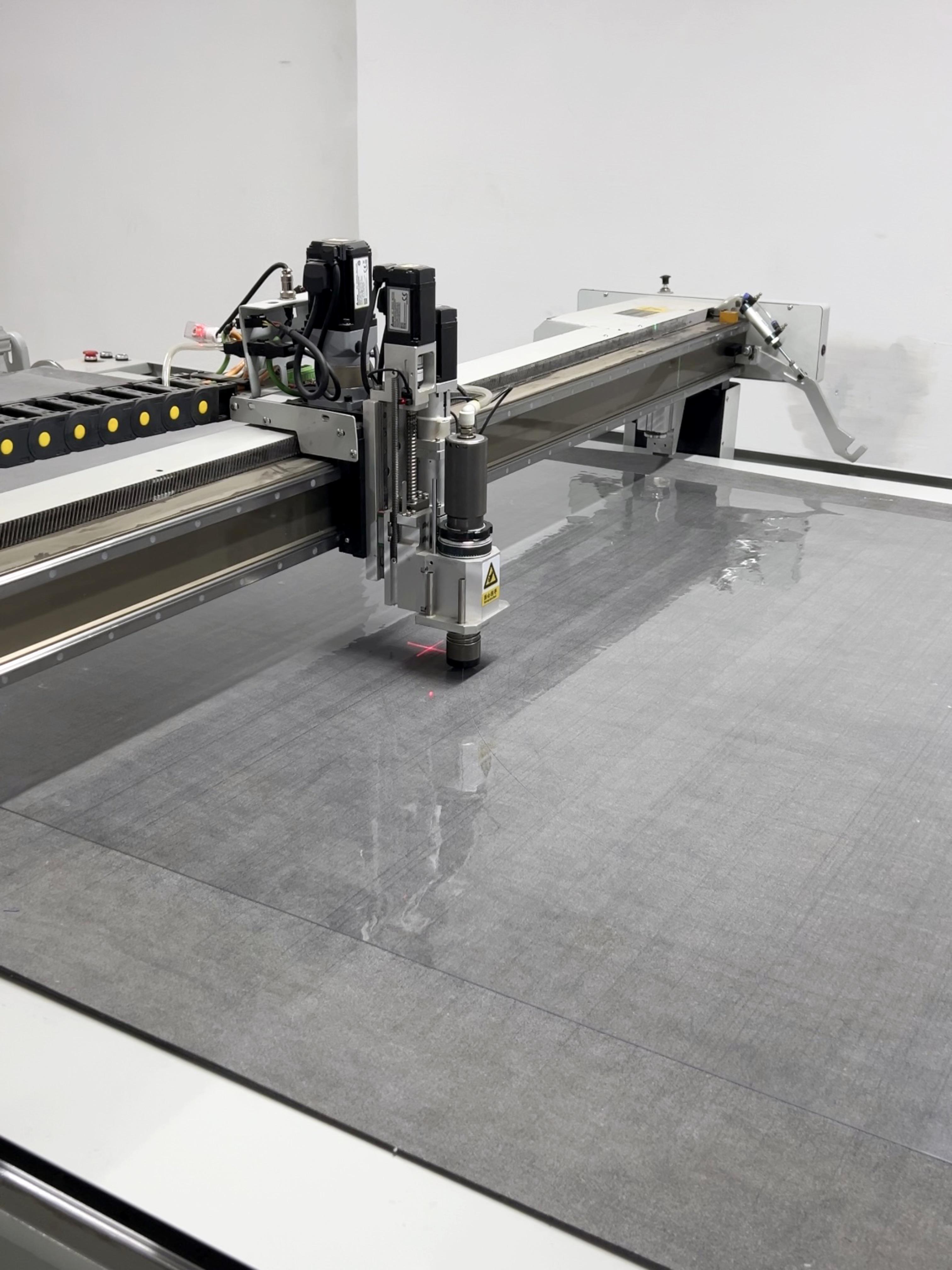 Скатертина силіконова круг Crystal м'яке скло ∅ 105 см/1,5 мм 1500 мікрон (1150-68) - фото 8