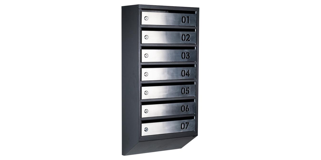 Почтовый ящик Галіндустрія ЯП-07-В для 7-ми квартир с дверцей из замком 390х850х200 мм с номером Черный (124-119-000007836)