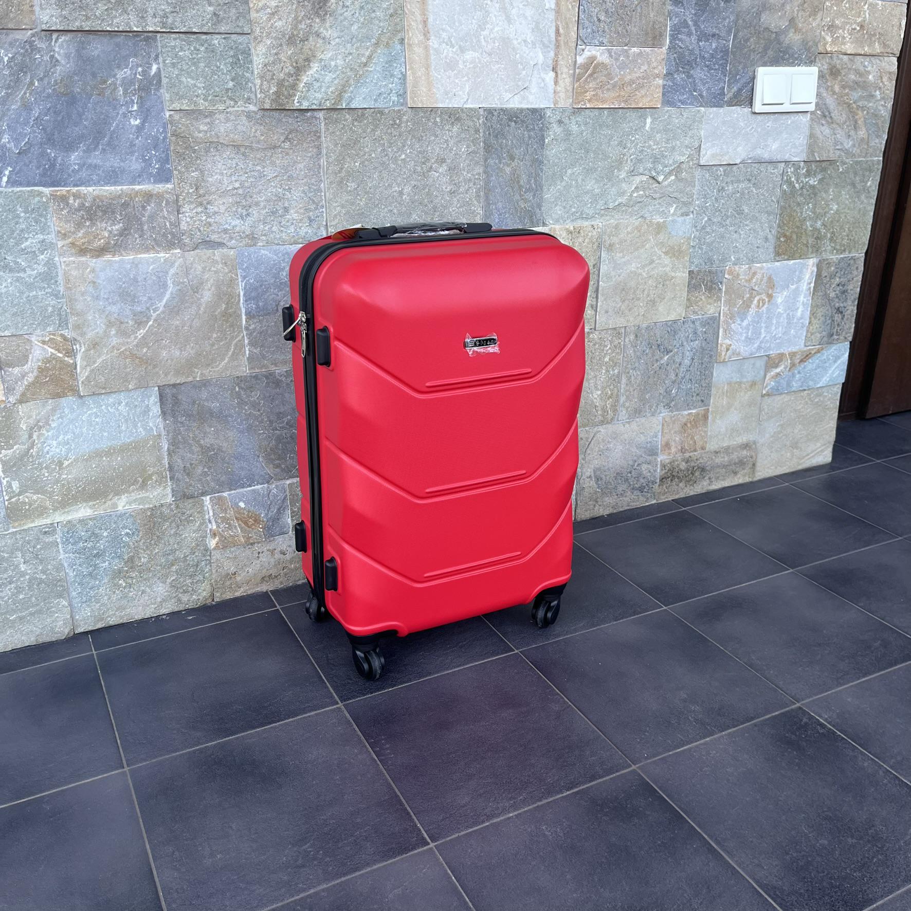 Чемодан Bloom 147 дорожный M Красный (17841639) - фото 4 Чемодан Bloom 147 дорожный M Красный (17841639) - фото 4