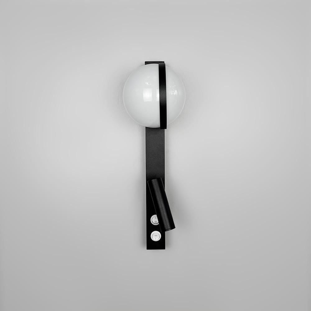 Бра с белым плафоном и спотом на 2 выключателя (B 87/2 ВK)