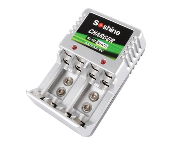 Устройство сетевое зарядное для аккумуляторов AA AAA крона 9V 6F22 Soshine SC-Z23b Silver