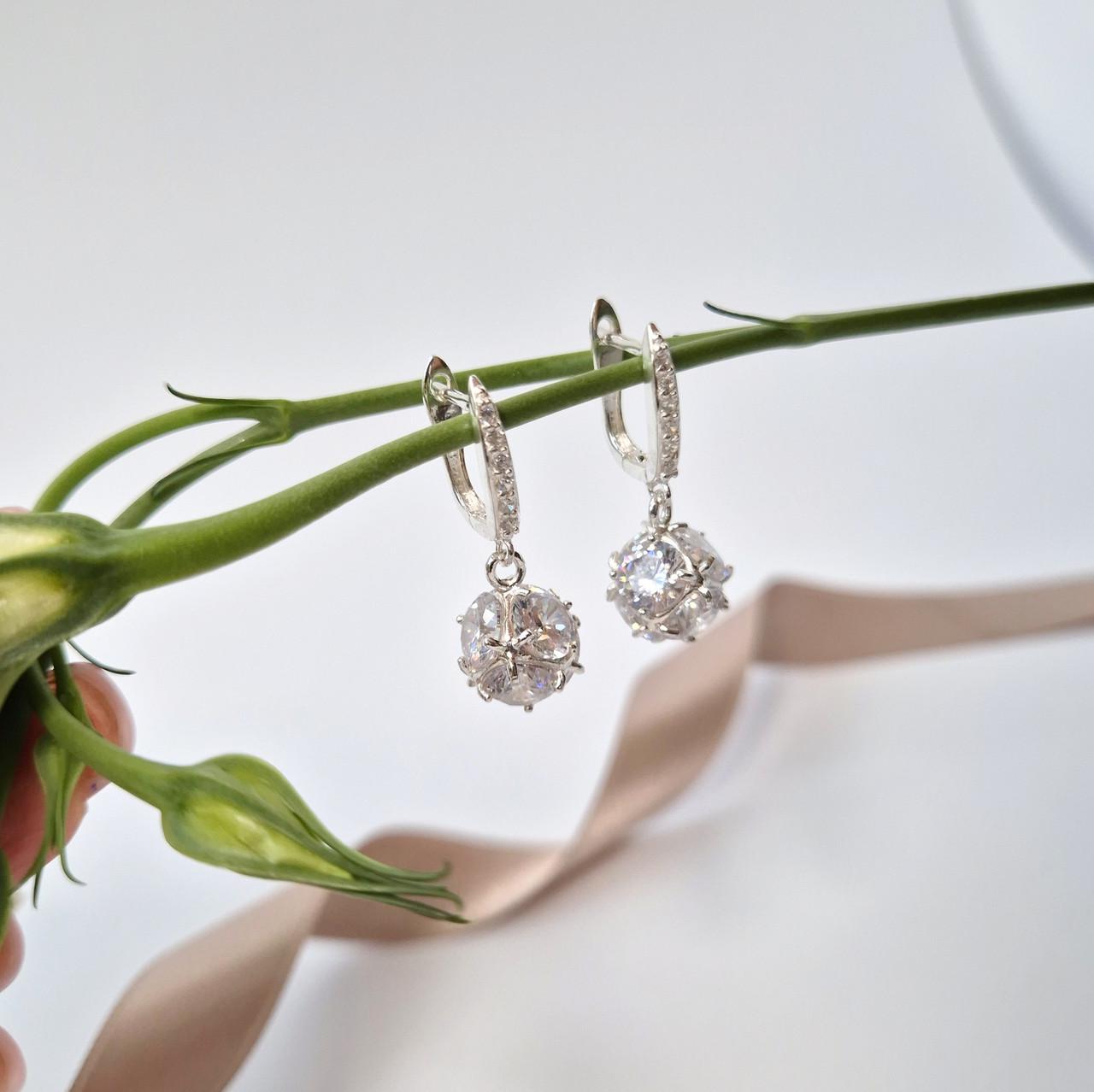 Серьги серебряные с подвеской Шар в белых камнях 925 пробы 6,88 г (2102/3)